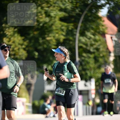 01.09.2024 - BARMER Alsterlauf Dr. Thomas Lammeyer http://msf.ph/oto/6918922 01.09.2024 09:51:03 Laufen 4893 meine-sportfotos.de