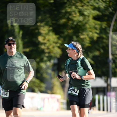 01.09.2024 - BARMER Alsterlauf Dr. Thomas Lammeyer http://msf.ph/oto/6918963 01.09.2024 09:51:04 Laufen 4894, 4893 meine-sportfotos.de