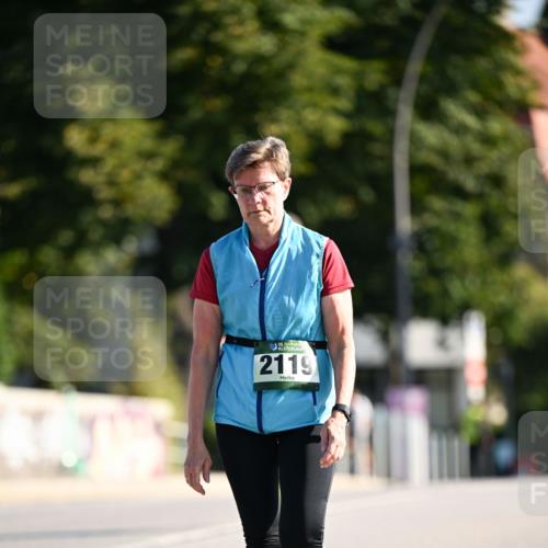 01.09.2024 - BARMER Alsterlauf Dr. Thomas Lammeyer http://msf.ph/oto/6919050 01.09.2024 09:51:08 Laufen 35, 2119 meine-sportfotos.de