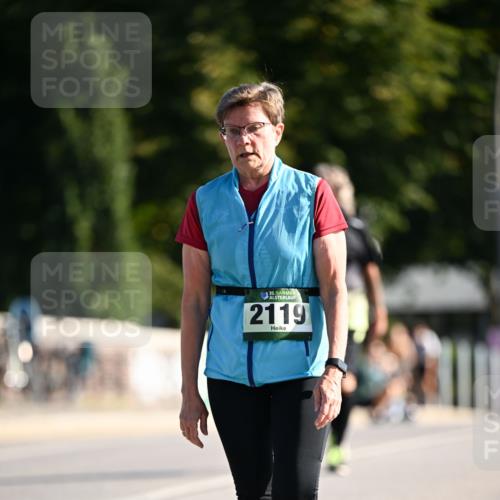01.09.2024 - BARMER Alsterlauf Dr. Thomas Lammeyer http://msf.ph/oto/6919094 01.09.2024 09:51:09 Laufen 35, 2119 meine-sportfotos.de