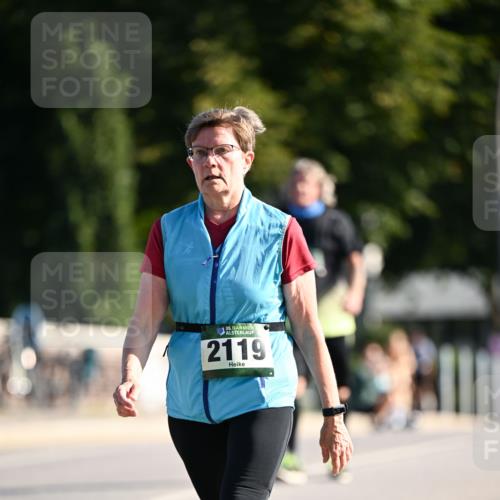 01.09.2024 - BARMER Alsterlauf Dr. Thomas Lammeyer http://msf.ph/oto/6919114 01.09.2024 09:51:10 Laufen 35, 2119 meine-sportfotos.de