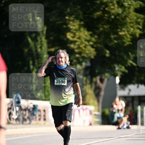 01.09.2024 - BARMER Alsterlauf Dr. Thomas Lammeyer http://msf.ph/oto/6919138 01.09.2024 09:51:11 Laufen 3598 meine-sportfotos.de
