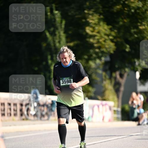 01.09.2024 - BARMER Alsterlauf Dr. Thomas Lammeyer http://msf.ph/oto/6919151 01.09.2024 09:51:12 Laufen 3598 meine-sportfotos.de