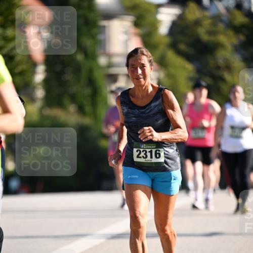 01.09.2024 - BARMER Alsterlauf Dr. Thomas Lammeyer http://msf.ph/oto/6919811 01.09.2024 09:51:38 Laufen 35, 2316 meine-sportfotos.de
