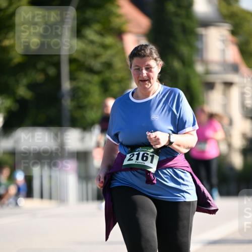 01.09.2024 - BARMER Alsterlauf Dr. Thomas Lammeyer http://msf.ph/oto/6920486 01.09.2024 09:52:10 Laufen 2161 meine-sportfotos.de