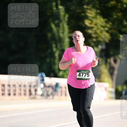 01.09.2024 - BARMER Alsterlauf Dr. Thomas Lammeyer http://msf.ph/oto/6920665 01.09.2024 09:52:18 Laufen 4775 meine-sportfotos.de