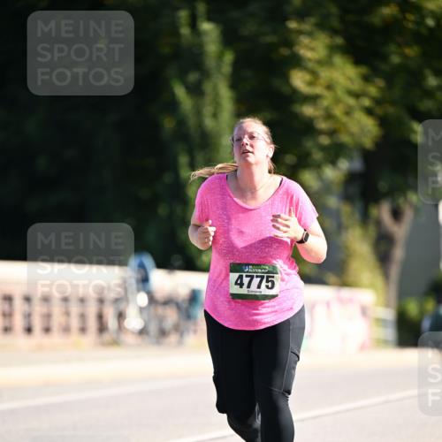 01.09.2024 - BARMER Alsterlauf Dr. Thomas Lammeyer http://msf.ph/oto/6920677 01.09.2024 09:52:19 Laufen 35, 4775 meine-sportfotos.de
