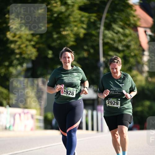 01.09.2024 - BARMER Alsterlauf Dr. Thomas Lammeyer http://msf.ph/oto/6920715 01.09.2024 09:52:32 Laufen 2928, 2929 meine-sportfotos.de