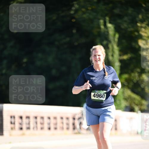 01.09.2024 - BARMER Alsterlauf Dr. Thomas Lammeyer http://msf.ph/oto/6920824 01.09.2024 09:52:47 Laufen 4960 meine-sportfotos.de