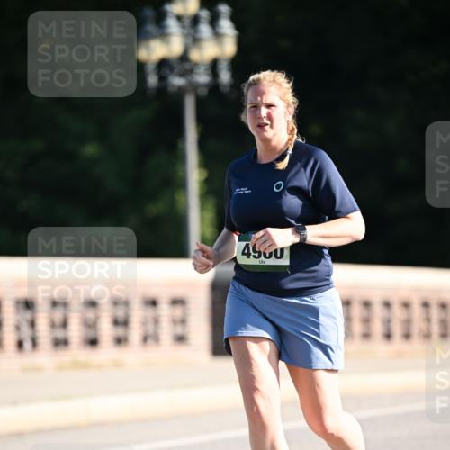 01.09.2024 - BARMER Alsterlauf Dr. Thomas Lammeyer http://msf.ph/oto/6920854 01.09.2024 09:52:48 Laufen 4960, 129, 128, 800 meine-sportfotos.de