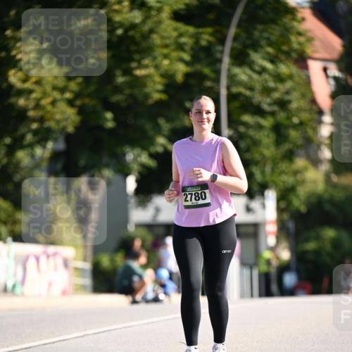 01.09.2024 - BARMER Alsterlauf Dr. Thomas Lammeyer http://msf.ph/oto/6920868 01.09.2024 09:52:53 Laufen 2780 meine-sportfotos.de