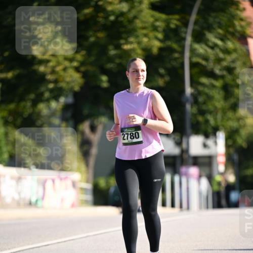01.09.2024 - BARMER Alsterlauf Dr. Thomas Lammeyer http://msf.ph/oto/6920895 01.09.2024 09:52:54 Laufen 2780 meine-sportfotos.de