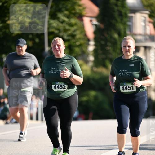 01.09.2024 - BARMER Alsterlauf Dr. Thomas Lammeyer http://msf.ph/oto/6920969 01.09.2024 09:53:01 Laufen 4452, 35, 4451 meine-sportfotos.de