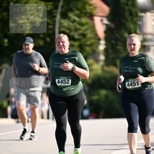 01.09.2024 - BARMER Alsterlauf Dr. Thomas Lammeyer http://msf.ph/oto/6920973 01.09.2024 09:53:01 Laufen 35, 4452, 4451 meine-sportfotos.de
