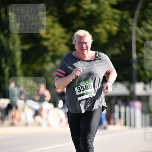 01.09.2024 - BARMER Alsterlauf Dr. Thomas Lammeyer http://msf.ph/oto/6921049 01.09.2024 09:53:24 Laufen 35, 3566, 3566 meine-sportfotos.de