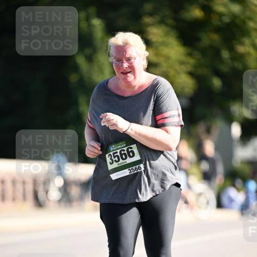01.09.2024 - BARMER Alsterlauf Dr. Thomas Lammeyer http://msf.ph/oto/6921081 01.09.2024 09:53:25 Laufen 35, 3566, 3566 meine-sportfotos.de