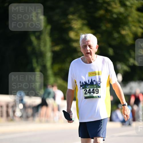 01.09.2024 - BARMER Alsterlauf Dr. Thomas Lammeyer http://msf.ph/oto/6921106 01.09.2024 09:53:44 Laufen 7, 35, 2449 meine-sportfotos.de