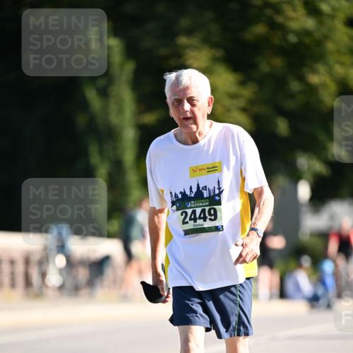 01.09.2024 - BARMER Alsterlauf Dr. Thomas Lammeyer http://msf.ph/oto/6921117 01.09.2024 09:53:45 Laufen 7, 8, 35, 2449 meine-sportfotos.de