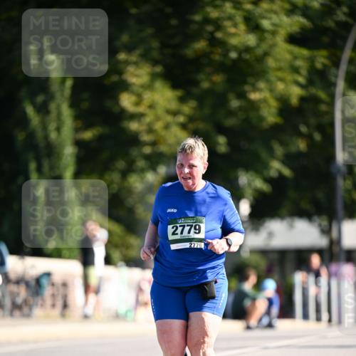 01.09.2024 - BARMER Alsterlauf Dr. Thomas Lammeyer http://msf.ph/oto/6921158 01.09.2024 09:53:49 Laufen 2779, 2779 meine-sportfotos.de