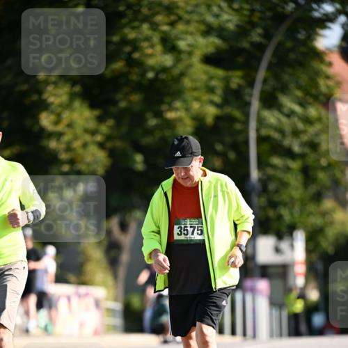 01.09.2024 - BARMER Alsterlauf Dr. Thomas Lammeyer http://msf.ph/oto/6921207 01.09.2024 09:53:54 Laufen 3575 meine-sportfotos.de