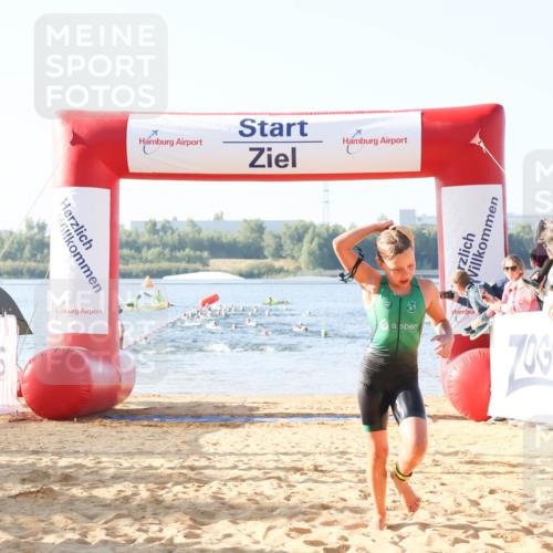 01.09.2024 - 17. Tribühne Triathlon Luisa Fischer http://msf.ph/oto/6921211 01.09.2024 09:02:17 Schwimmen 42 meine-sportfotos.de