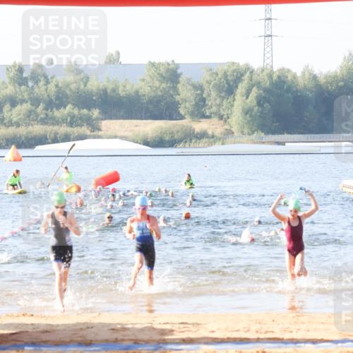 01.09.2024 - 17. Tribühne Triathlon Luisa Fischer http://msf.ph/oto/6921238 01.09.2024 09:02:27 Schwimmen 7, 11, 40 meine-sportfotos.de