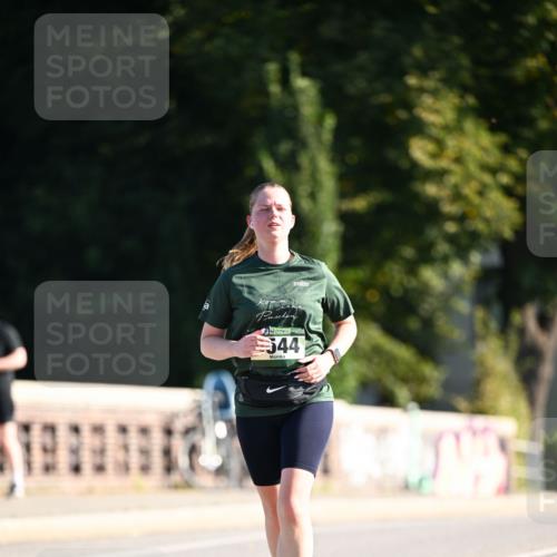01.09.2024 - BARMER Alsterlauf Dr. Thomas Lammeyer http://msf.ph/oto/6921262 01.09.2024 09:54:04 Laufen 344 meine-sportfotos.de