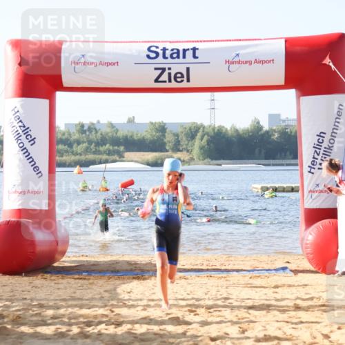 01.09.2024 - 17. Tribühne Triathlon Luisa Fischer http://msf.ph/oto/6921270 01.09.2024 09:02:32 Schwimmen 7, 11, 40, 43 meine-sportfotos.de