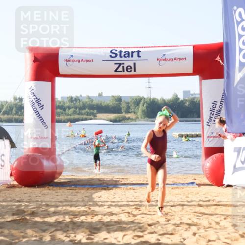 01.09.2024 - 17. Tribühne Triathlon Luisa Fischer http://msf.ph/oto/6921284 01.09.2024 09:02:33 Schwimmen 7, 11, 40, 43 meine-sportfotos.de