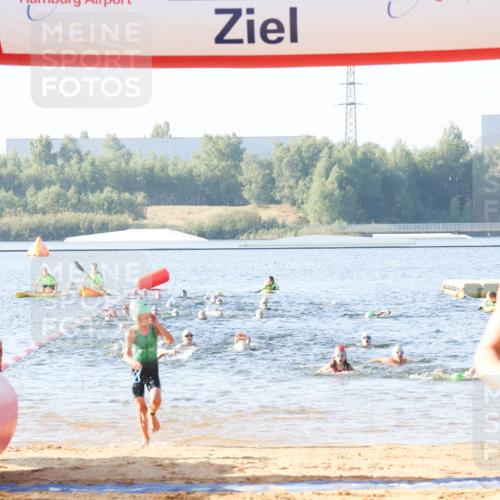 01.09.2024 - 17. Tribühne Triathlon Luisa Fischer http://msf.ph/oto/6921288 01.09.2024 09:02:34 Schwimmen 7, 11, 40, 43 meine-sportfotos.de