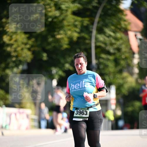 01.09.2024 - BARMER Alsterlauf Dr. Thomas Lammeyer http://msf.ph/oto/6921309 01.09.2024 09:54:06 Laufen 3963, 3963 meine-sportfotos.de