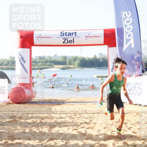 01.09.2024 - 17. Tribühne Triathlon Luisa Fischer http://msf.ph/oto/6921310 01.09.2024 09:02:39 Schwimmen 1, 7, 11, 25, 40, 43 meine-sportfotos.de