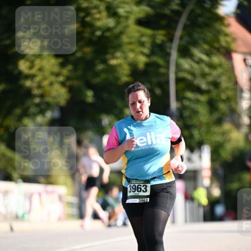 01.09.2024 - BARMER Alsterlauf Dr. Thomas Lammeyer http://msf.ph/oto/6921317 01.09.2024 09:54:07 Laufen 3963, 3963 meine-sportfotos.de