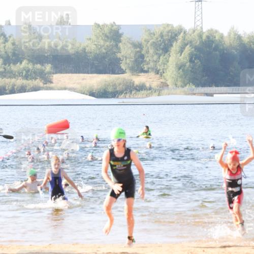 01.09.2024 - 17. Tribühne Triathlon Luisa Fischer http://msf.ph/oto/6921325 01.09.2024 09:02:43 Schwimmen 1, 25, 34, 37, 43 meine-sportfotos.de
