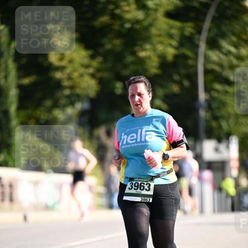 01.09.2024 - BARMER Alsterlauf Dr. Thomas Lammeyer http://msf.ph/oto/6921332 01.09.2024 09:54:07 Laufen 3963, 3963 meine-sportfotos.de
