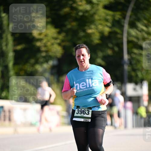 01.09.2024 - BARMER Alsterlauf Dr. Thomas Lammeyer http://msf.ph/oto/6921333 01.09.2024 09:54:07 Laufen 3963, 3963 meine-sportfotos.de