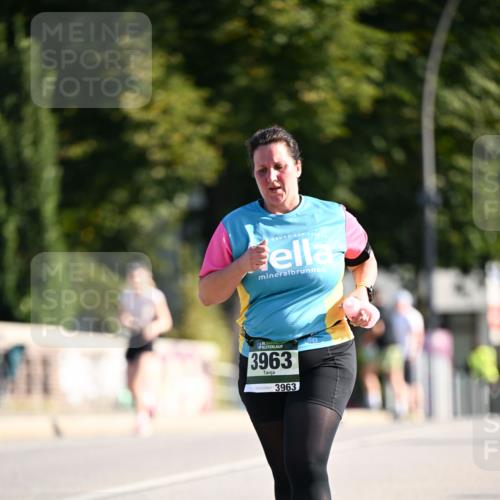 01.09.2024 - BARMER Alsterlauf Dr. Thomas Lammeyer http://msf.ph/oto/6921335 01.09.2024 09:54:08 Laufen 3963, 3963 meine-sportfotos.de