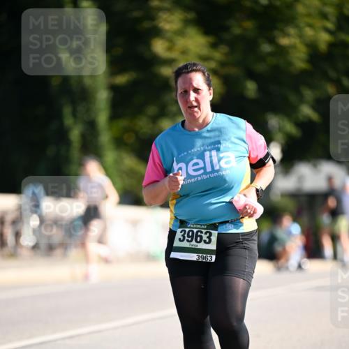 01.09.2024 - BARMER Alsterlauf Dr. Thomas Lammeyer http://msf.ph/oto/6921356 01.09.2024 09:54:08 Laufen 3963, 3963 meine-sportfotos.de