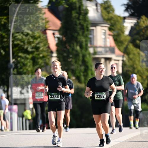 01.09.2024 - BARMER Alsterlauf Dr. Thomas Lammeyer http://msf.ph/oto/6921369 01.09.2024 09:54:10 Laufen 3362, 3388, 3387 meine-sportfotos.de