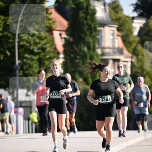 01.09.2024 - BARMER Alsterlauf Dr. Thomas Lammeyer http://msf.ph/oto/6921376 01.09.2024 09:54:10 Laufen 3388, 3387 meine-sportfotos.de