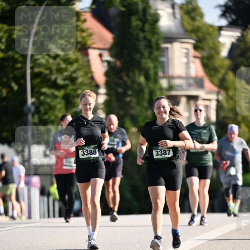 01.09.2024 - BARMER Alsterlauf Dr. Thomas Lammeyer http://msf.ph/oto/6921384 01.09.2024 09:54:11 Laufen 3388, 3387 meine-sportfotos.de
