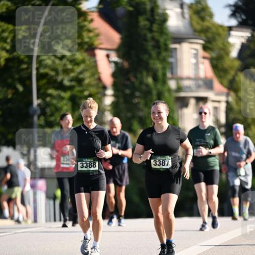 01.09.2024 - BARMER Alsterlauf Dr. Thomas Lammeyer http://msf.ph/oto/6921393 01.09.2024 09:54:11 Laufen 3388, 3387 meine-sportfotos.de