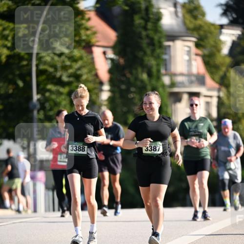 01.09.2024 - BARMER Alsterlauf Dr. Thomas Lammeyer http://msf.ph/oto/6921398 01.09.2024 09:54:11 Laufen 3388, 3387 meine-sportfotos.de
