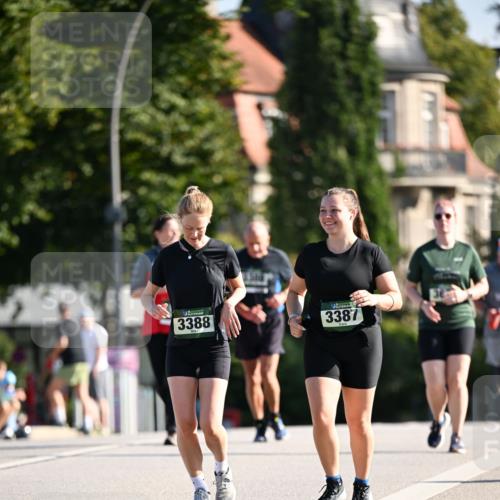 01.09.2024 - BARMER Alsterlauf Dr. Thomas Lammeyer http://msf.ph/oto/6921404 01.09.2024 09:54:11 Laufen 3388, 3387 meine-sportfotos.de