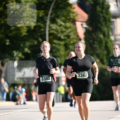 01.09.2024 - BARMER Alsterlauf Dr. Thomas Lammeyer http://msf.ph/oto/6921444 01.09.2024 09:54:12 Laufen 3388, 3387 meine-sportfotos.de