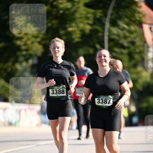 01.09.2024 - BARMER Alsterlauf Dr. Thomas Lammeyer http://msf.ph/oto/6921494 01.09.2024 09:54:14 Laufen 35, 3388, 35, 3387 meine-sportfotos.de