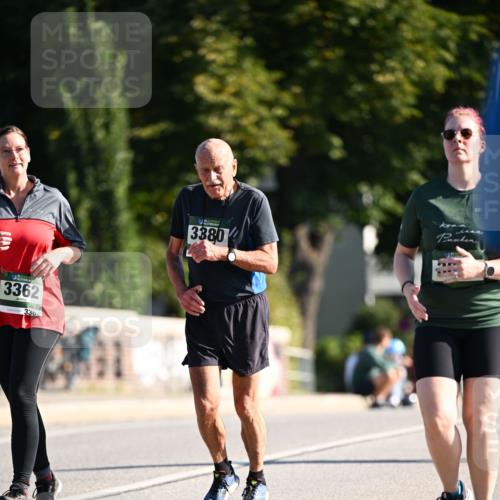 01.09.2024 - BARMER Alsterlauf Dr. Thomas Lammeyer http://msf.ph/oto/6921564 01.09.2024 09:54:18 Laufen 3362, 3362, 3380 meine-sportfotos.de