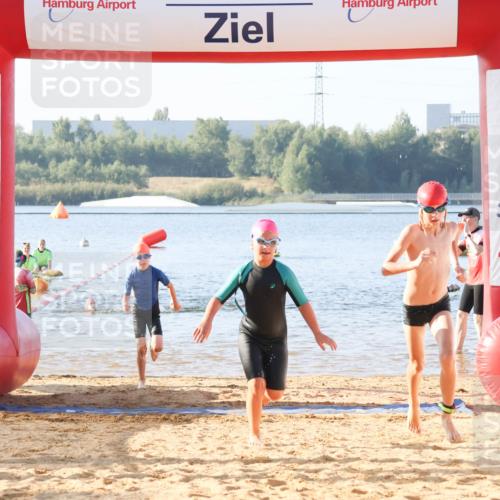 01.09.2024 - 17. Tribühne Triathlon Luisa Fischer http://msf.ph/oto/6921661 01.09.2024 09:03:51 Schwimmen 5, 28, 31, 36, 41, 56 meine-sportfotos.de