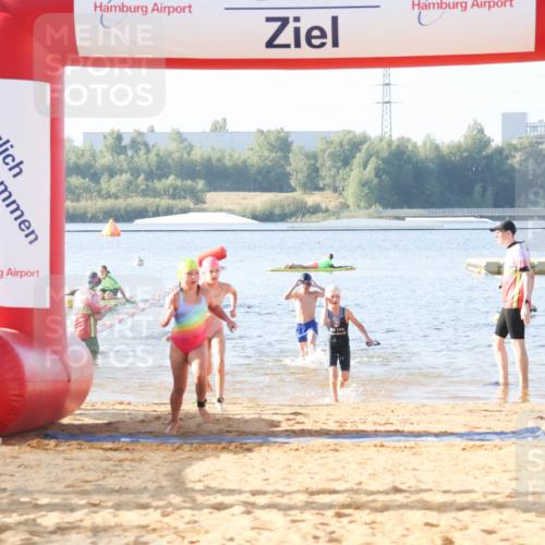 01.09.2024 - 17. Tribühne Triathlon Luisa Fischer http://msf.ph/oto/6921695 01.09.2024 09:04:04 Schwimmen 3, 24, 49, 76 meine-sportfotos.de