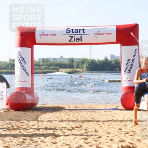 01.09.2024 - 17. Tribühne Triathlon Luisa Fischer http://msf.ph/oto/6922064 01.09.2024 09:29:14 Schwimmen 94, 111, 135 meine-sportfotos.de